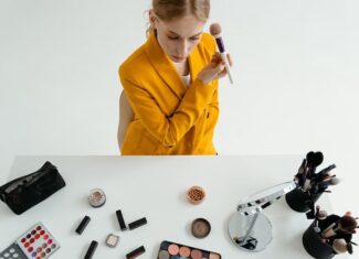 Dobre kosmetyki do makijażu - czym się charakteryzują?